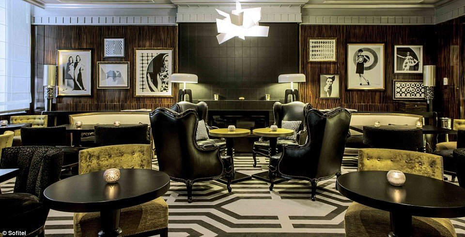 Γιατί όλοι οι διεθνούς φήμης μόδιστροι όταν επισκέπτονται το Παρίσι μένουν σε αυτό το ξενοδοχείο; [εικόνες] | iefimerida.gr 3