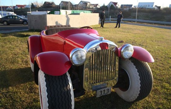 Το αυτοκίνητο του Ντοναλντ Ντακ υπάρχει στ' αλήθεια [εικόνες + βίντεο] | iefimerida.gr 2