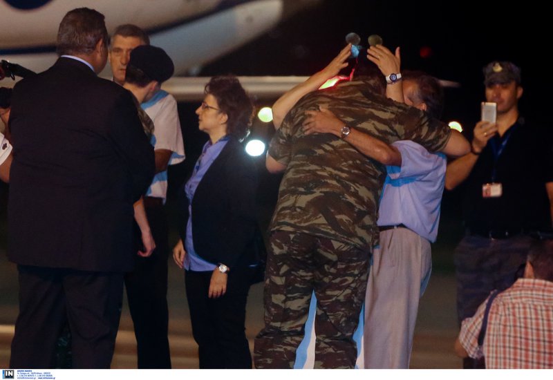 Η πρώτη αγκαλιά, 167 ημέρες μετά/Φωτογραφία Intime
