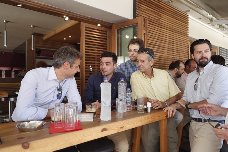 Στη Ζάκυνθο με άλλον αέρα ο Μητσοτάκης -Περιμένει δημοσκοπήσεις και ΔΕΘ | iefimerida.gr 7