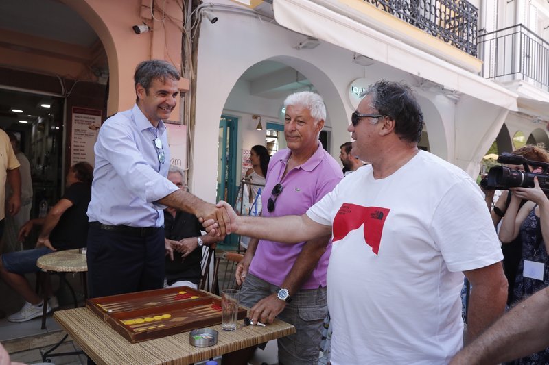 Στη Ζάκυνθο με άλλον αέρα ο Μητσοτάκης -Περιμένει δημοσκοπήσεις και ΔΕΘ | iefimerida.gr 4
