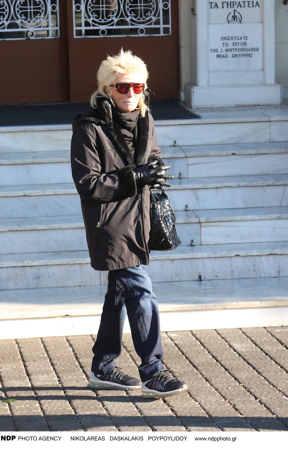 Το τελευταίο αντίο στην Κέλλυ Σακάκου [εικόνες] | iefimerida.gr 4