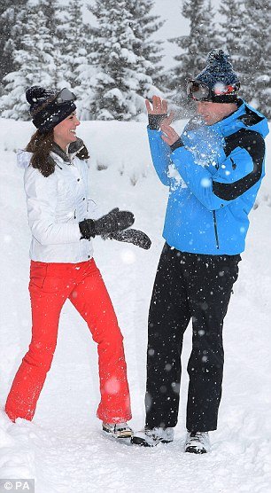 H Daily Mail κάνει με τα κρεμμυδάκια πρίγκιπα Γουίλιαμ & Κέιτ: «Χαλαρώστε λίγο...» [εικόνες] | iefimerida.gr 2