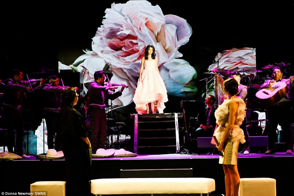 15 ετών, έκανε πάρτυ των 6 εκατ. ευρώ -Πατέρας ξόδεψε μια περιουσία για την κόρη του [εικόνες] | iefimerida.gr 1