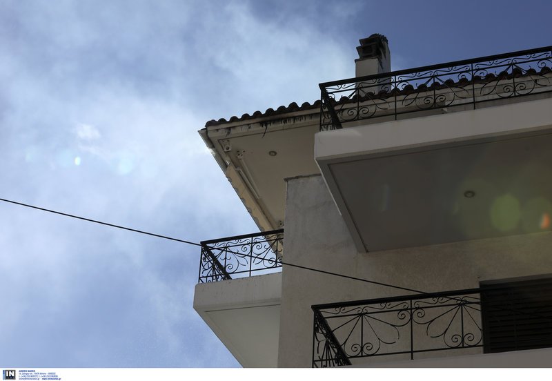 Φωτιά σε διαμέρισμα στα Μελίσσια [εικόνες] | iefimerida.gr 2