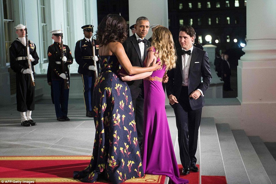 Ισως η καλύτερη εμφάνιση της Μισέλ Ομπάμα -Οσκαρική, με άλλο αέρα [εικόνες] | iefimerida.gr 5