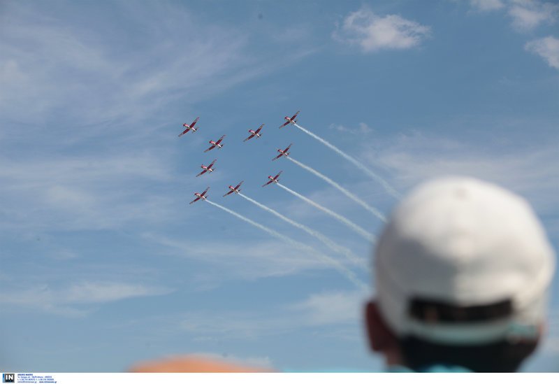 Athens Flying Week: Καθήλωσε το υπερθέαμα με τις κάθετες πτήσεις και τους σχηματισμούς στον αέρα [εικόνες] | iefimerida.gr 92