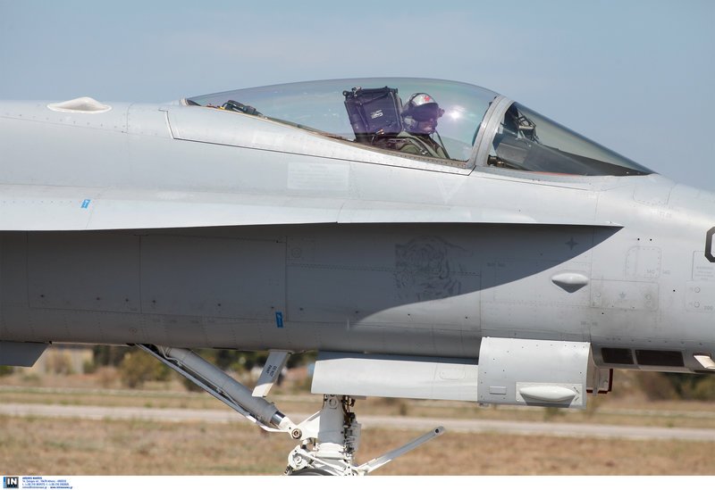 Athens Flying Week: Καθήλωσε το υπερθέαμα με τις κάθετες πτήσεις και τους σχηματισμούς στον αέρα [εικόνες] | iefimerida.gr 94