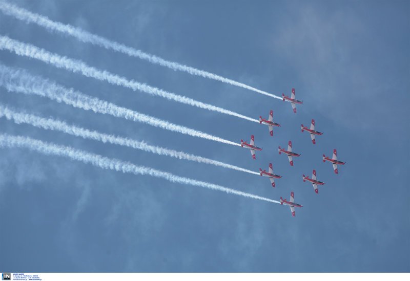 Athens Flying Week: Καθήλωσε το υπερθέαμα με τις κάθετες πτήσεις και τους σχηματισμούς στον αέρα [εικόνες] | iefimerida.gr 96