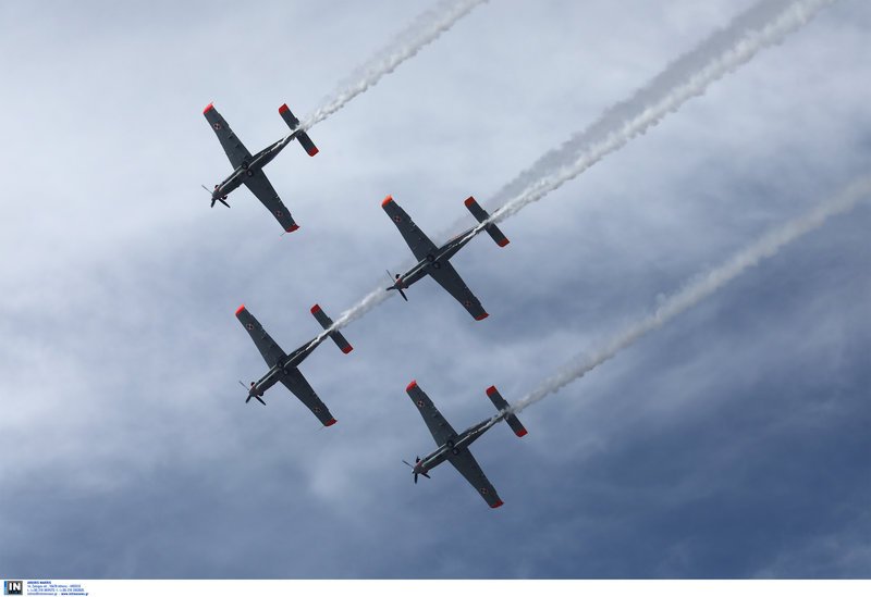 Athens Flying Week: Καθήλωσε το υπερθέαμα με τις κάθετες πτήσεις και τους σχηματισμούς στον αέρα [εικόνες] | iefimerida.gr 38