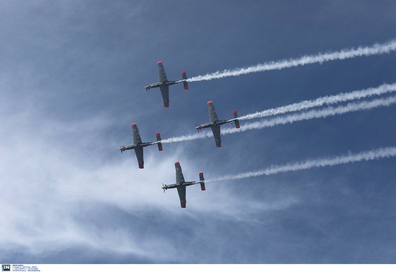 Athens Flying Week: Καθήλωσε το υπερθέαμα με τις κάθετες πτήσεις και τους σχηματισμούς στον αέρα [εικόνες] | iefimerida.gr 37