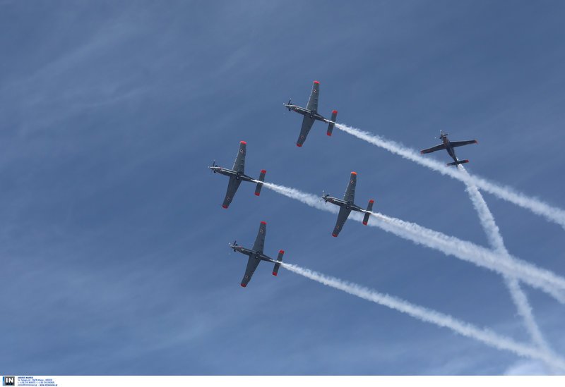 Athens Flying Week: Καθήλωσε το υπερθέαμα με τις κάθετες πτήσεις και τους σχηματισμούς στον αέρα [εικόνες] | iefimerida.gr 36