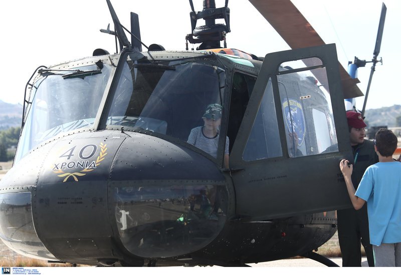 Athens Flying Week: Καθήλωσε το υπερθέαμα με τις κάθετες πτήσεις και τους σχηματισμούς στον αέρα [εικόνες] | iefimerida.gr 30