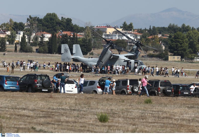 Athens Flying Week: Καθήλωσε το υπερθέαμα με τις κάθετες πτήσεις και τους σχηματισμούς στον αέρα [εικόνες] | iefimerida.gr 26