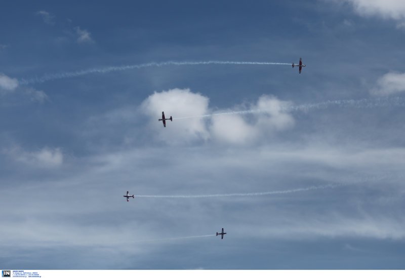 Athens Flying Week: Καθήλωσε το υπερθέαμα με τις κάθετες πτήσεις και τους σχηματισμούς στον αέρα [εικόνες] | iefimerida.gr 21