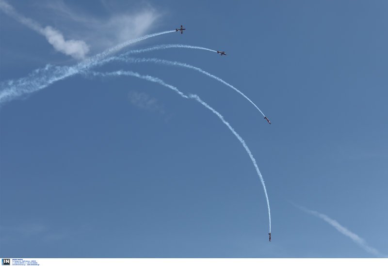 Athens Flying Week: Καθήλωσε το υπερθέαμα με τις κάθετες πτήσεις και τους σχηματισμούς στον αέρα [εικόνες] | iefimerida.gr 19