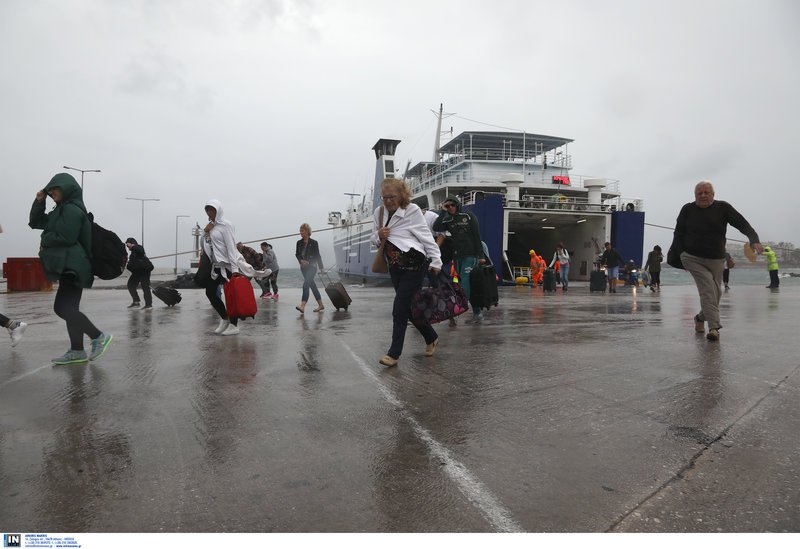 Βροχή και αέρας δυσκόλεψαν τα πράγματα