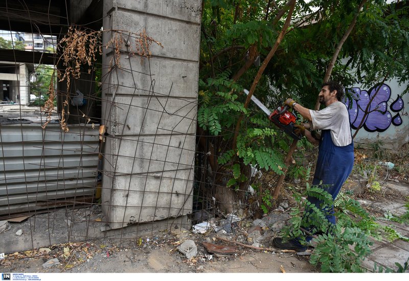 Θεσσαλονίκη: Επιχείρηση της ΕΛ.ΑΣ. σε εγκαταλελειμμένο κτίριο που διαμένουν μετανάστες [εικόνες & βίντεο] | iefimerida.gr 5