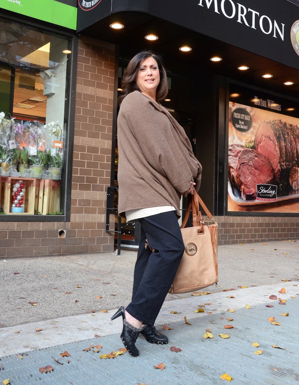 Αυτή είναι «μεταρρύθμιση»: Στη Νέα Υόρκη έβαλαν ειδικές σχάρες για να μην χαλάνε οι γόβες-στιλέτο [εικόνες] | iefimerida.gr 4