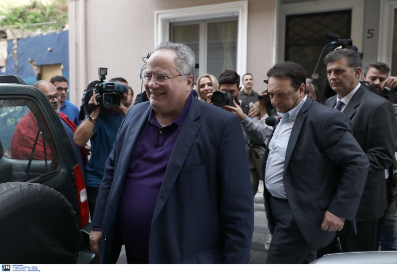 Στην συνεδρίαση δεν θα παραβρεθούν οι βουλευτές Ντζιμάνης, Καραγιάννης