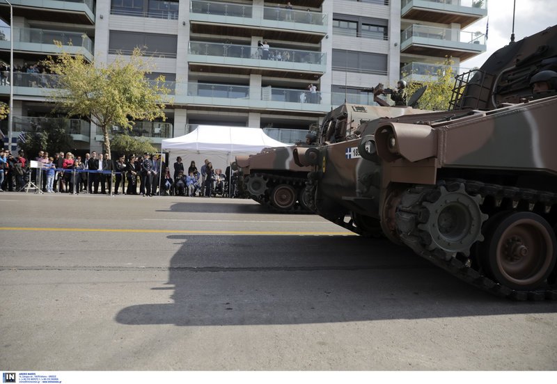 Η στρατιωτική παρέλαση στη Θεσσαλονίκη-Το μήνυμα του πιλότου του F16 [εικόνες & βίντεο] | iefimerida.gr 14