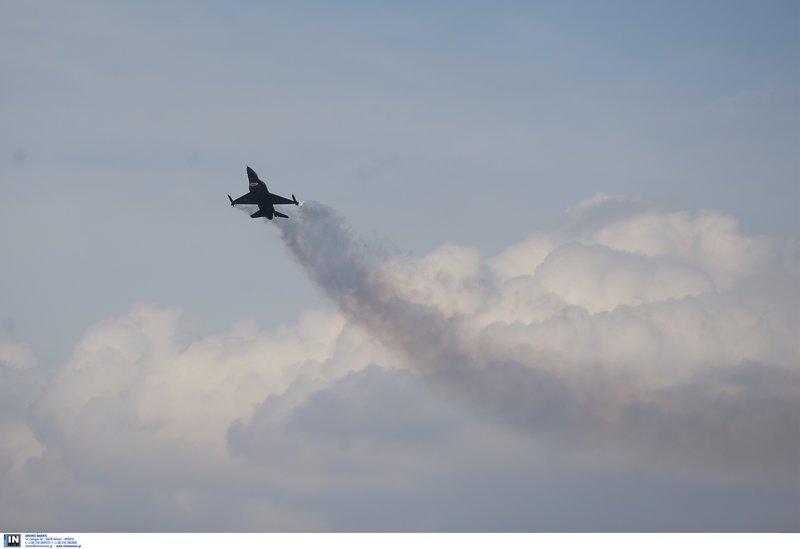 Η στρατιωτική παρέλαση στη Θεσσαλονίκη-Το μήνυμα του πιλότου του F16 [εικόνες & βίντεο] | iefimerida.gr 22