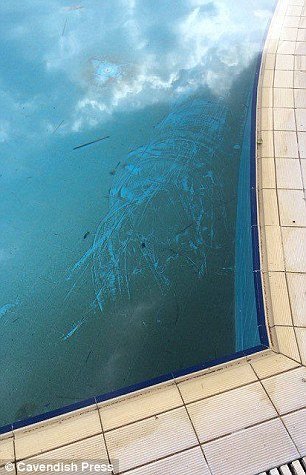 Απογοητευμένο ζευγάρι Βρετανών με τη Ρόδο -Εκλεισαν πολυτελές ξενοδοχείο και τους πήγαν σε εργοτάξιο [εικόνες] | iefimerida.gr 10