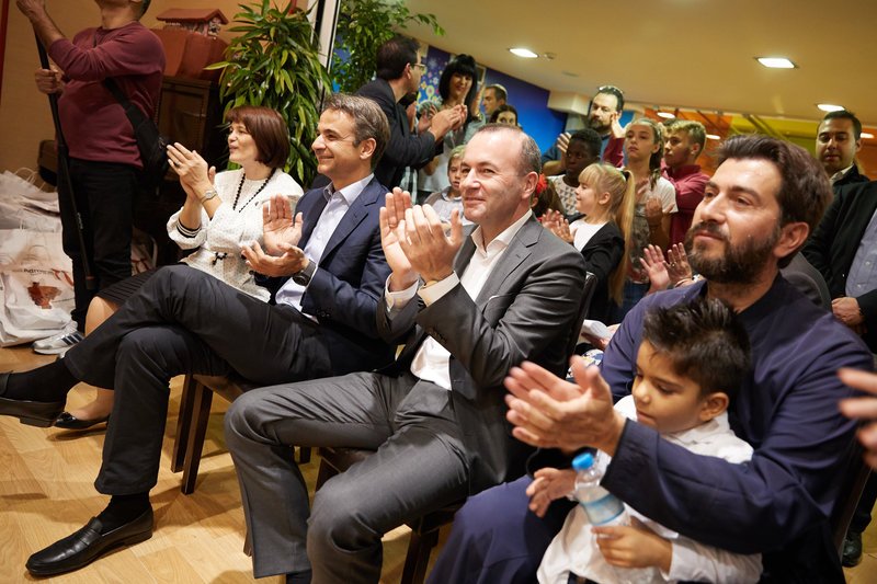 Μητσοτάκης-Βέμπερ μαζί στην Κιβωτό του Κόσμου -Τα συγκινητικά δώρα, η υποδοχή του πατέρα Αντώνιου [εικόνες] | iefimerida.gr 11