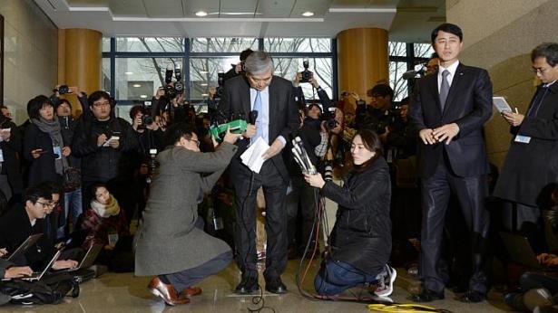 Πάμπλουτη κληρονόμος-θηρίο: Eβαζε το πλήρωμα του αεροπλάνου της να γονατίζει και μετά το χτυπούσε [εικόνες] | iefimerida.gr 3