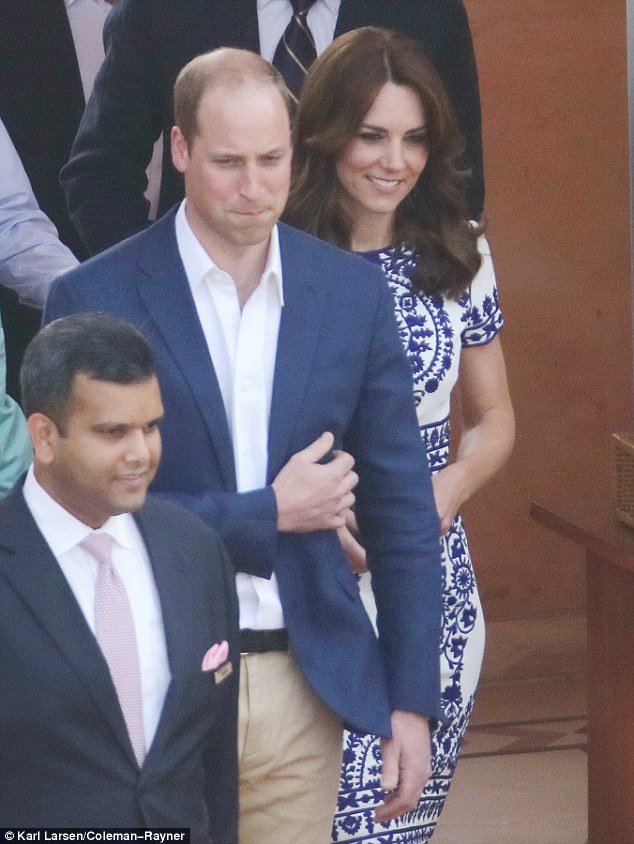 Τα δάκρυα του πρίγκιπα Γουίλιαμ καθώς έφευγε με την Κέιτ από το Ταζ Μαχάλ [εικόνες] | iefimerida.gr 5