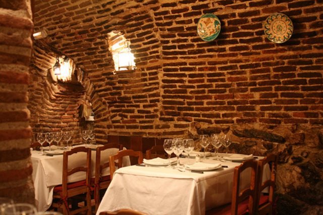 Αυτό είναι το παλαιότερο εστιατόριο του κόσμου από όπου «παρέλασαν» όλες οι ιστορικές φυσιογνωμίες [εικόνες] | iefimerida.gr 4