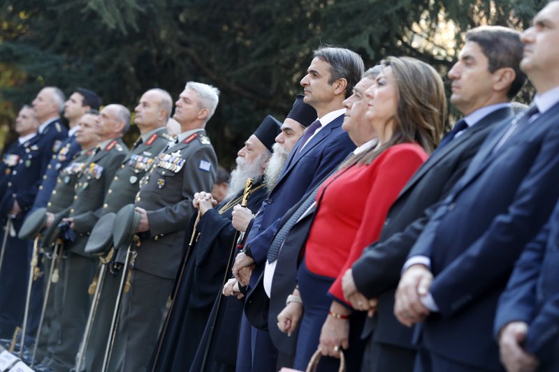 Ο πρόεδρος της ΝΔ παρακολούθησε την εορταστική λειτουργία στο εκκλησάκι του Αγίου Μηνά και την δοξολογία στον Μητροπολιτικό ναό της Καστοριάς,