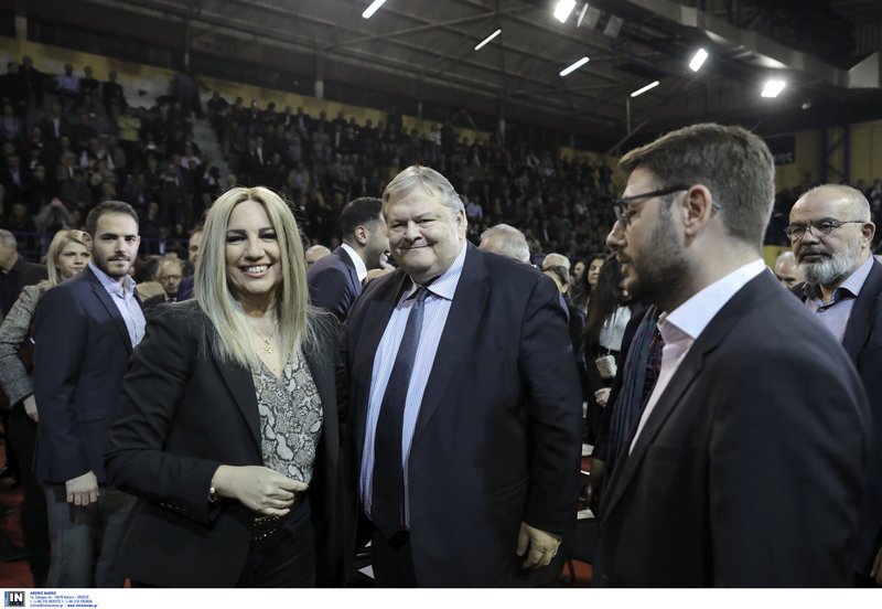 Η Φώφη Γεννηματά, ο Ευ. Βενιζέλος και ο Νίκος Ανδρουλάκης -Φωτογραφία: Intimenws/ΛΙΑΚΟΣ ΓΙΑΝΝΗΣ