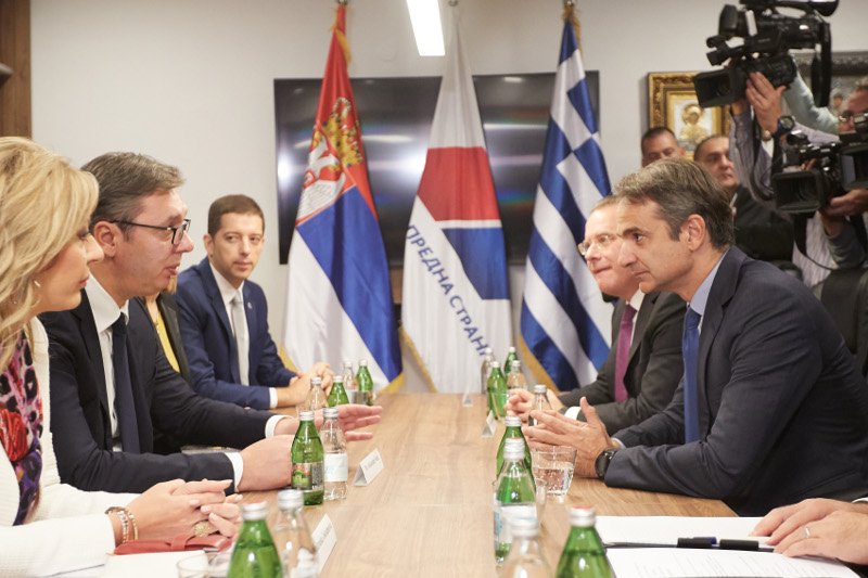 Σε πολύ καλό κλίμα πραγματοποιήθηκε η συνάντηση του Κυριάκου Μητσοτάκη με τον Πρόεδρο της Σερβίας Αλεξάντερ Βούτσις στο Βελιγράδι