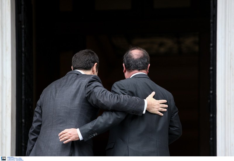 Αλέξης Τσιπρας και Φρανσούα Ολάντ μπαίνουν στο Μέγαρο Μαξίμου/Φωτογραφία: Intimenews