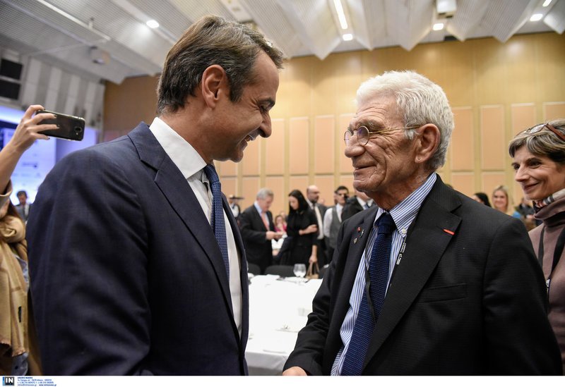 Μητσοτάκης: Ο Τσίπρας νεκρανασταίνει το «Τσοβόλα δώσ' τα όλα» [εικόνες & βίντεο] | iefimerida.gr 3