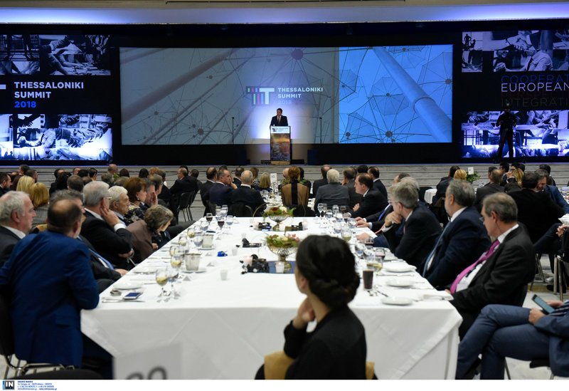 Μητσοτάκης: Ο Τσίπρας νεκρανασταίνει το «Τσοβόλα δώσ' τα όλα» [εικόνες & βίντεο] | iefimerida.gr 0