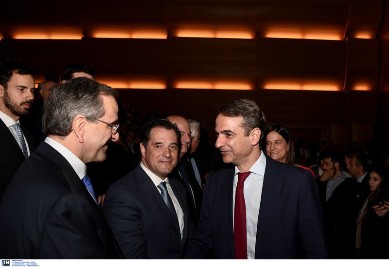 Πηγαδάκι Μητσοτάκη-Σαμαρά-Γεωργιάδη, στο περιθώριο της παρουσίασης