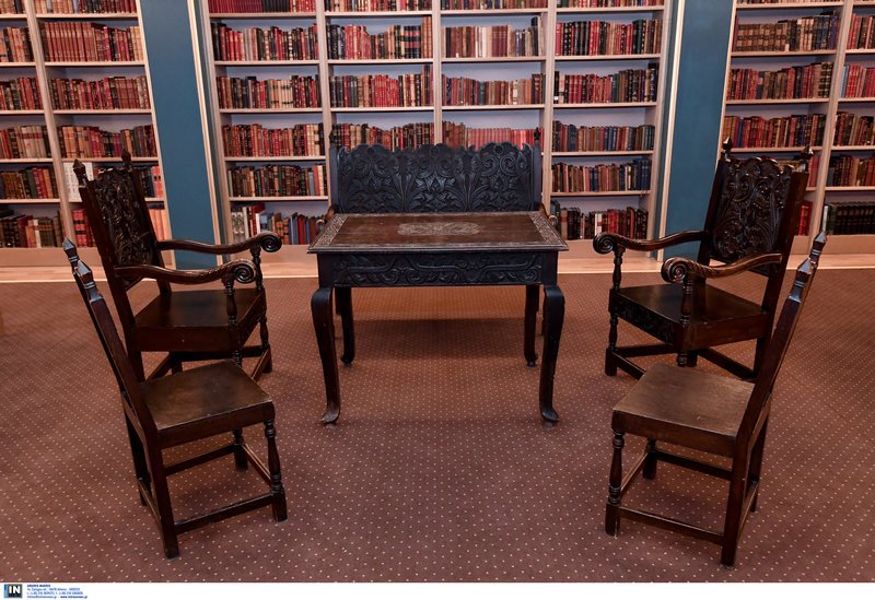 Ο Παυλόπουλος εγκαινίασε τη βιβλιοθήκη της ΕΣΗΕΑ -Προσβάσιμη σε όλους [εικόνες] | iefimerida.gr 5