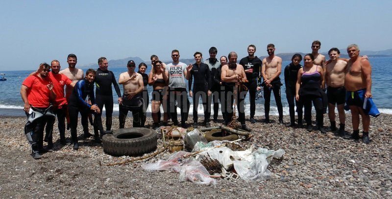 Ολοκληρώθηκε ο εθελοντικός καθαρισμός του βυθού της παραλίας της Καλντέρας [εικόνες] | iefimerida.gr 5