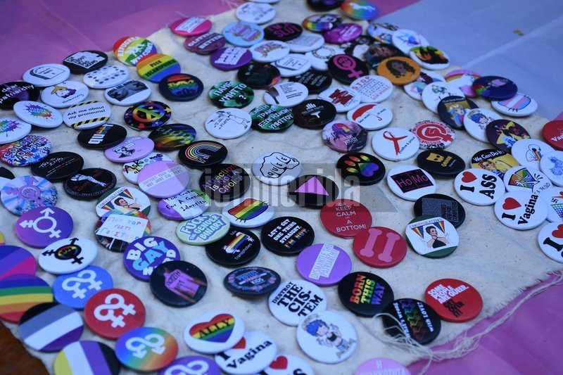 Athens Pride, Παρούσα: Ξέφρενο πάρτι με πολύχρωμες παρουσίες [εικόνες & βίντεο] | iefimerida.gr 11