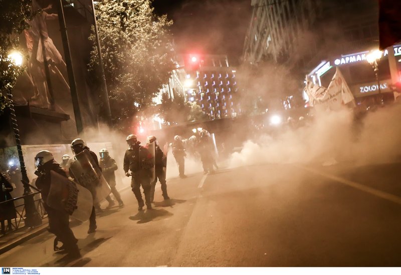 Επίσκεψη Μέρκελ: Επεισόδια και χημικά στο κέντρο της Αθήνας [βίντεο] | iefimerida.gr 5