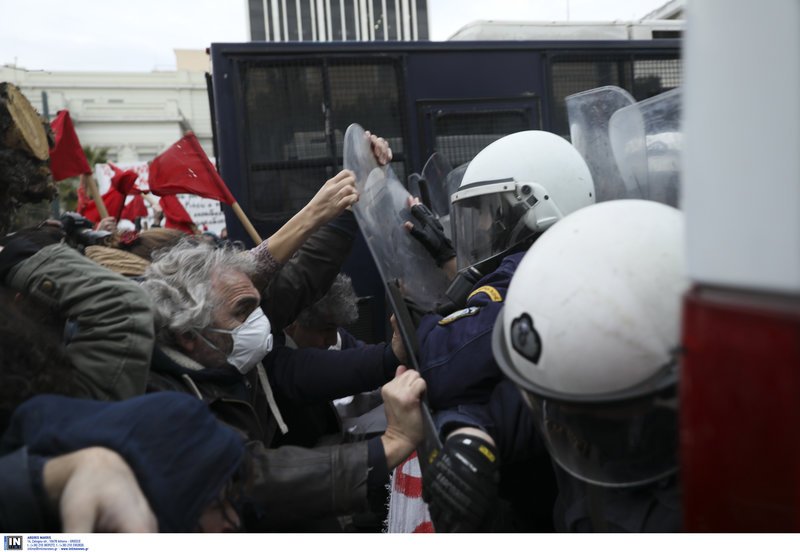 Εληξε η συγκέντρωση διαμαρτυρίας των εκπαιδευτικών στα Προπύλαια -Στην κυκλοφορία οι δρόμοι [εικόνες] | iefimerida.gr 1