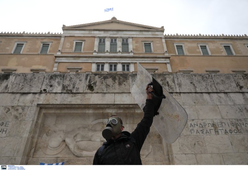 Συλλαλητήριο: Οργή για τα επεισόδια -Μητσοτάκης: Θα αναζητηθούν ευθύνες [εικόνες & βίντεο] | iefimerida.gr 8