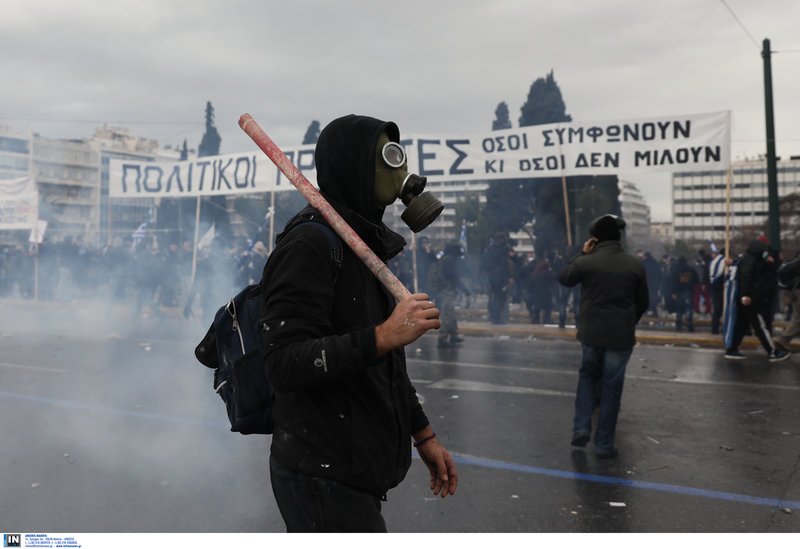 Συλλαλητήριο: Οργή για τα επεισόδια -Μητσοτάκης: Θα αναζητηθούν ευθύνες [εικόνες & βίντεο] | iefimerida.gr 40