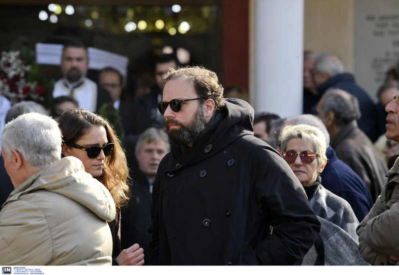 Συντετριμμένος ο Γιώργος Λάνθιμος στην τελετή