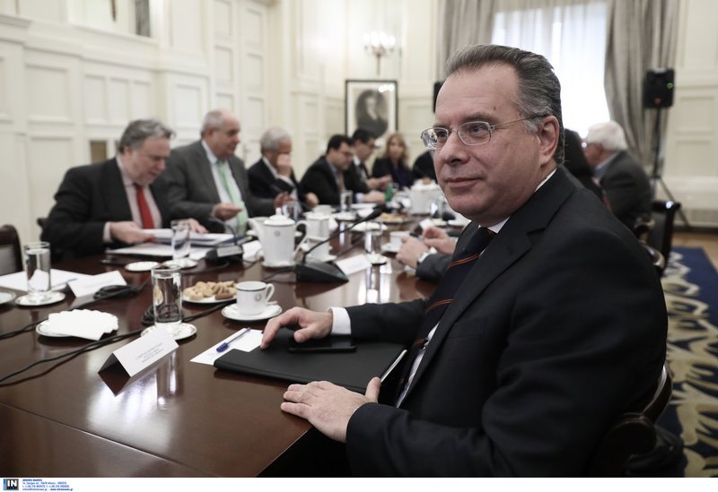 Ο Γ. Κουμουτσάκος λίγο πριν την έναρξη του Εθνικού Συμβουλίου Εξωτερικής Πολιτικής -Φωτογραφία: Intimenews/ΛΙΑΚΟΣ ΓΙΑΝΝΗΣ