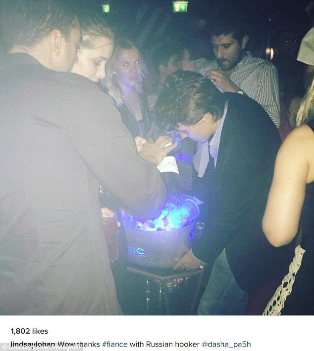 Δημόσιος καβγάς της Λίντσεϊ Λόχαν με τον φίλο της: Ευχαριστώ που πήγες με Ρωσίδα πόρνη [εικόνες] | iefimerida.gr 3