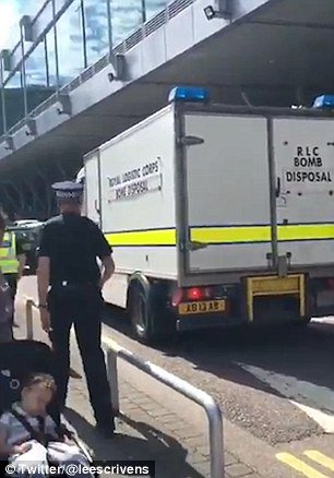 Εκκενώθηκε εμπορικό κέντρο στη Βρετανία -Βρέθηκε ύποπτη «ορφανή» βαλίτσα [εικόνες & βίντεο] | iefimerida.gr 3