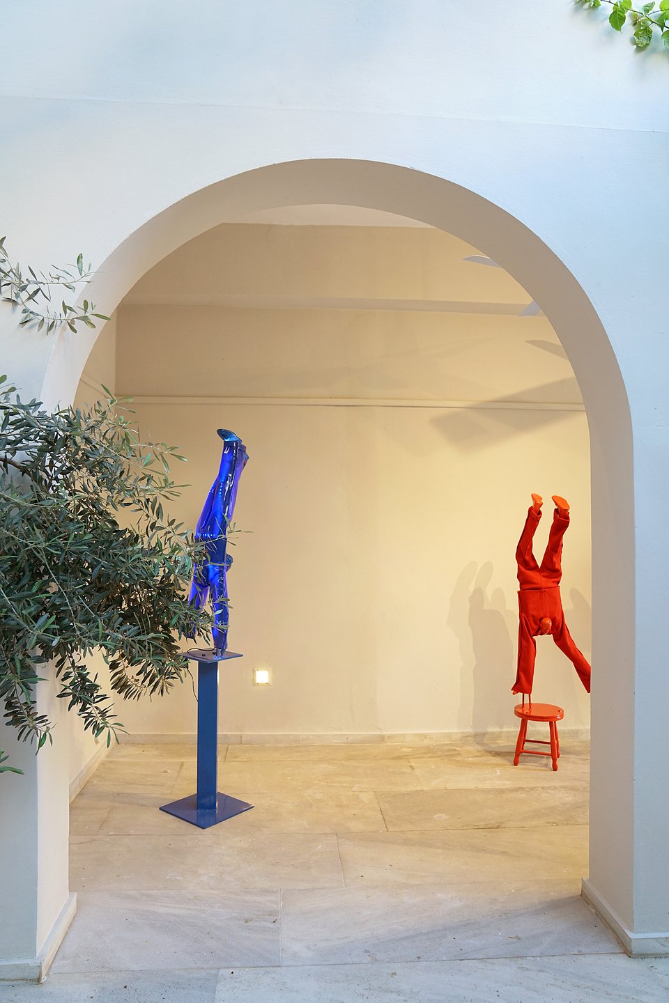 Συγκίνηση στα εγκαίνια της έκθεσης του Γιώργου Λάππα στη γκαλερί Citronne στον Πόρο [εικόνες]  | iefimerida.gr 6